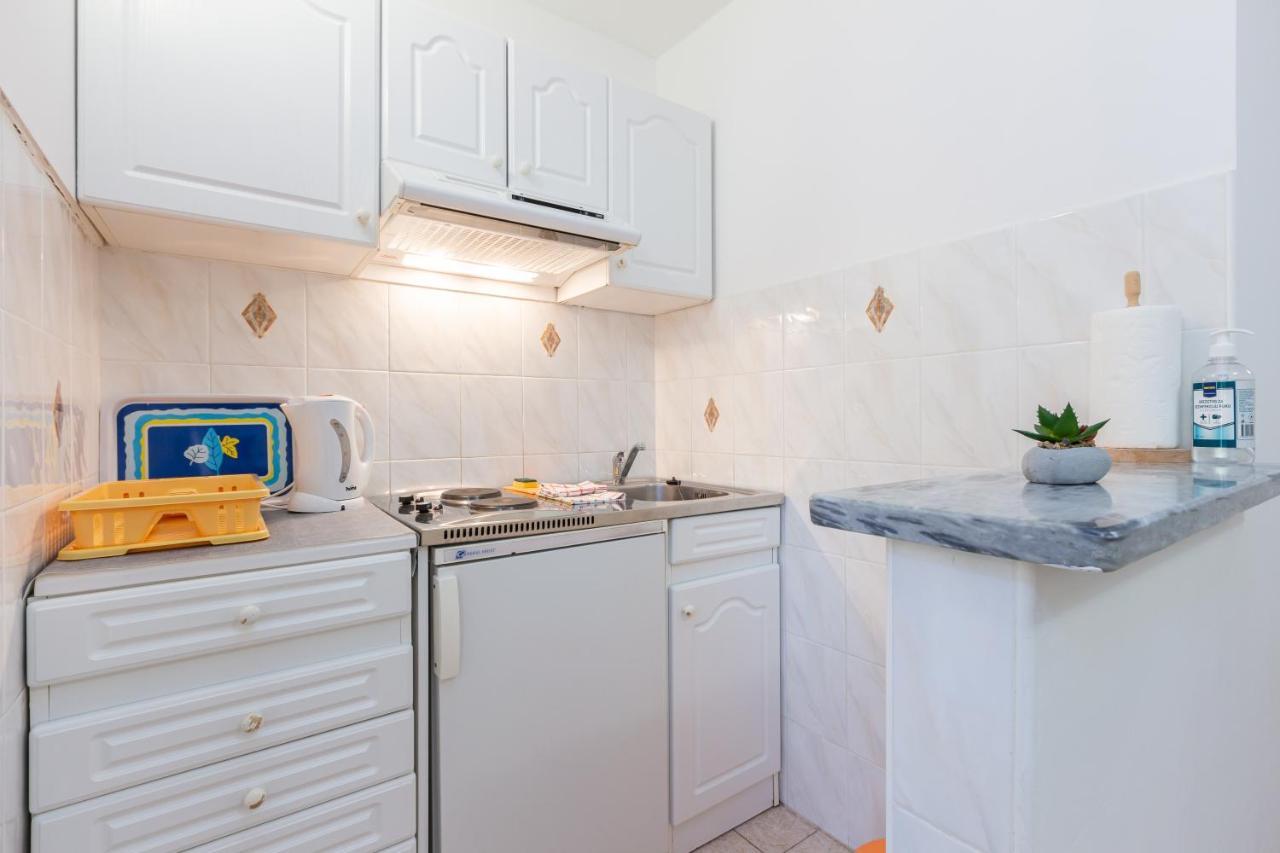 Apartments Marin With Sea View Baska  Ngoại thất bức ảnh