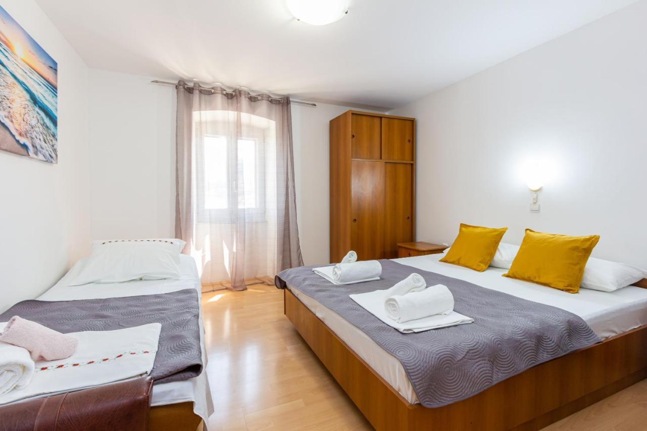 Apartments Marin With Sea View Baska  Ngoại thất bức ảnh