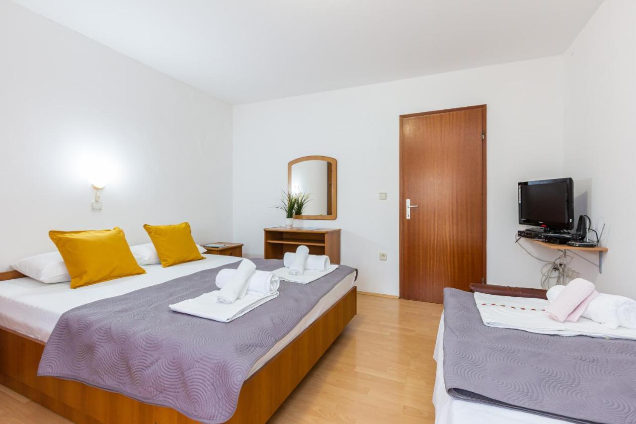 Apartments Marin With Sea View Baska  Ngoại thất bức ảnh